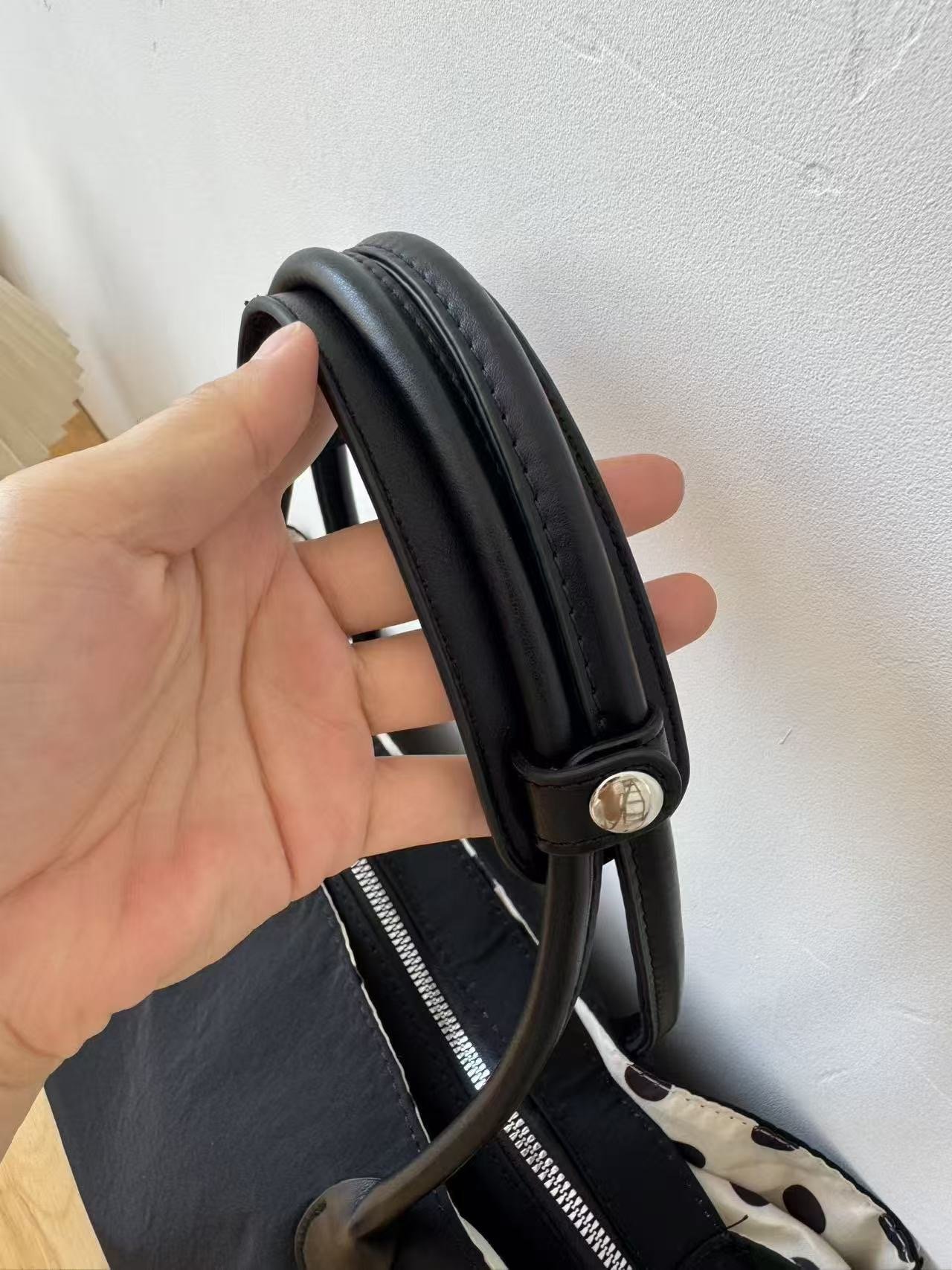 SHOULDER REST